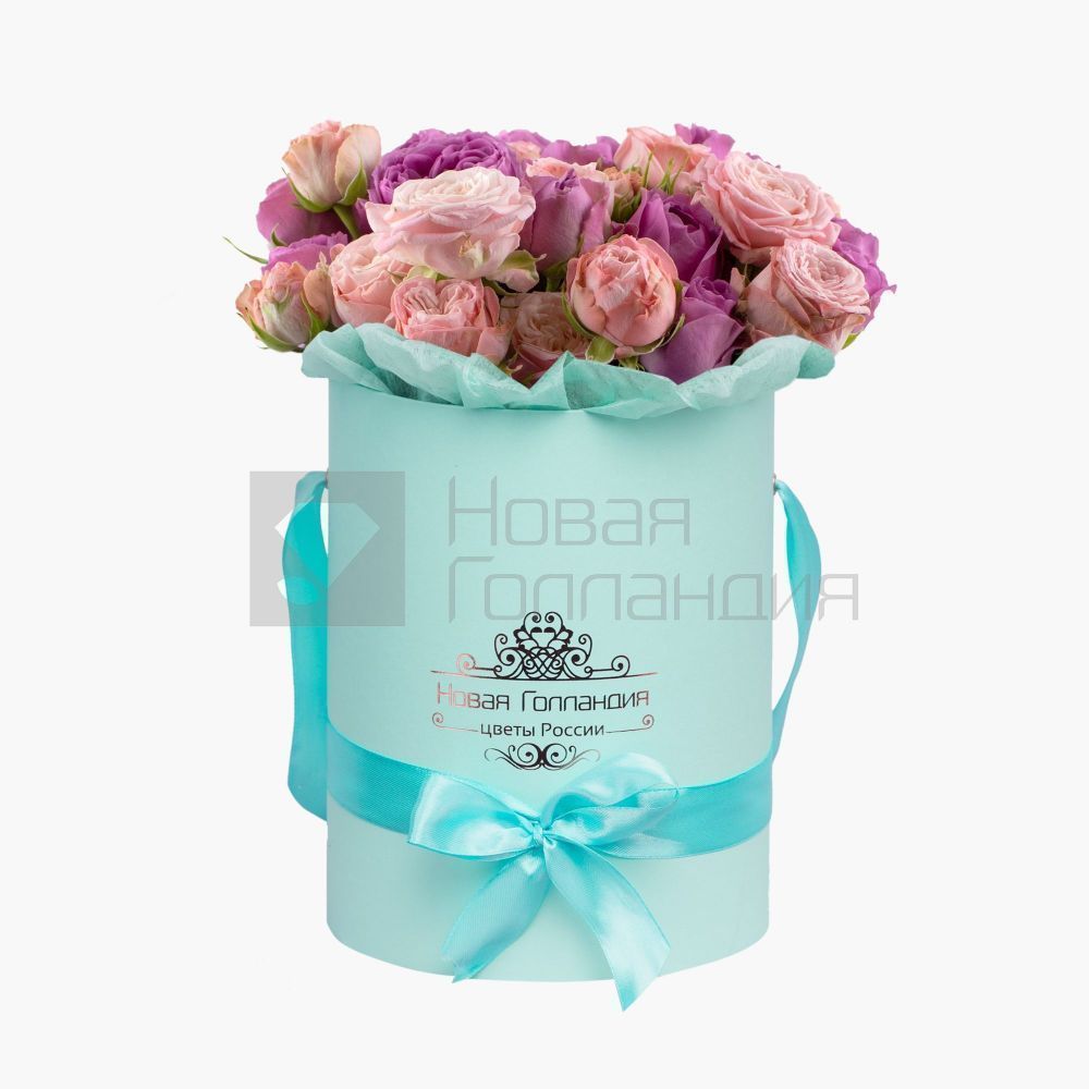 Розовые пионовидные кустовые розы микс в шляпной коробке Тиффани №745