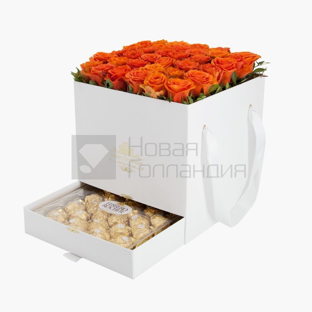 35 оранжевых роз в большой белой коробке шкатулке с макарунсами №472